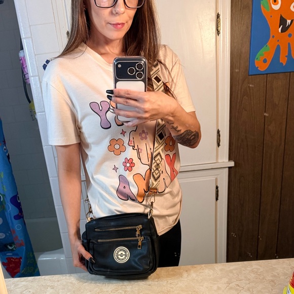 NWOT Aeropostale leather Black Crossbody Bag with Patterned Strap - Picture 7 of 7